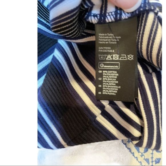 H&M 2 piece outfit. Shirt and skirt navy blue and white - Picture 9 of 16